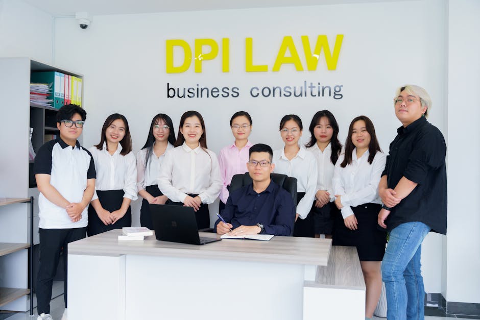 Raznolika grupa profesionalaca u okruženju poslovnog savjetovanja